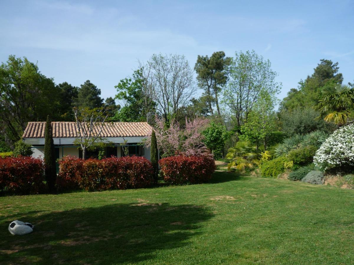 Domaine Du Planas Ailhon Ardeche Acomodação com café da manhã Exterior foto