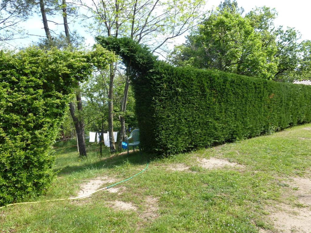 Domaine Du Planas Ailhon Ardeche Acomodação com café da manhã Quarto foto