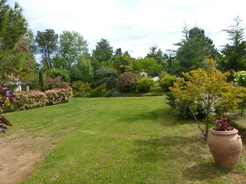 Domaine Du Planas Ailhon Ardeche Acomodação com café da manhã Quarto foto