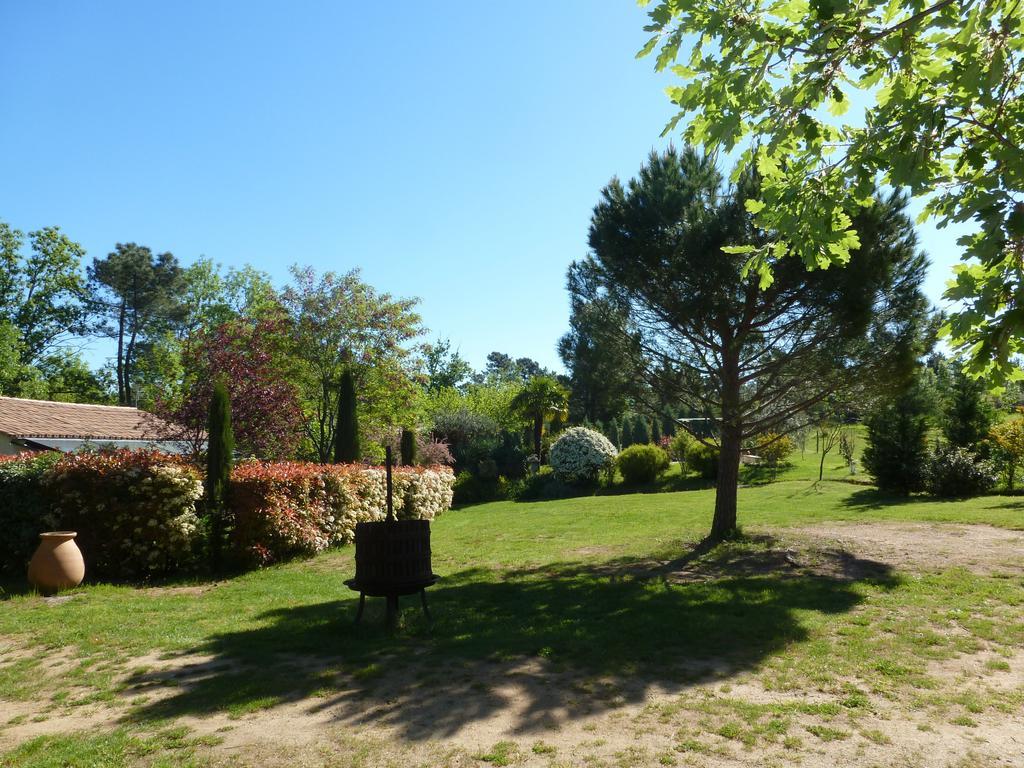 Domaine Du Planas Ailhon Ardeche Acomodação com café da manhã Quarto foto