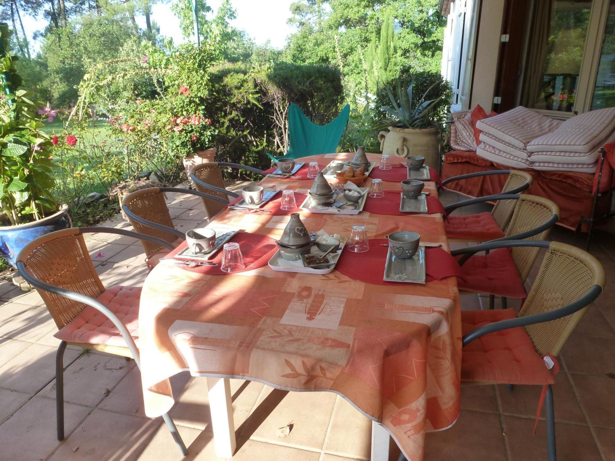 Domaine Du Planas Ailhon Ardeche Acomodação com café da manhã Quarto foto